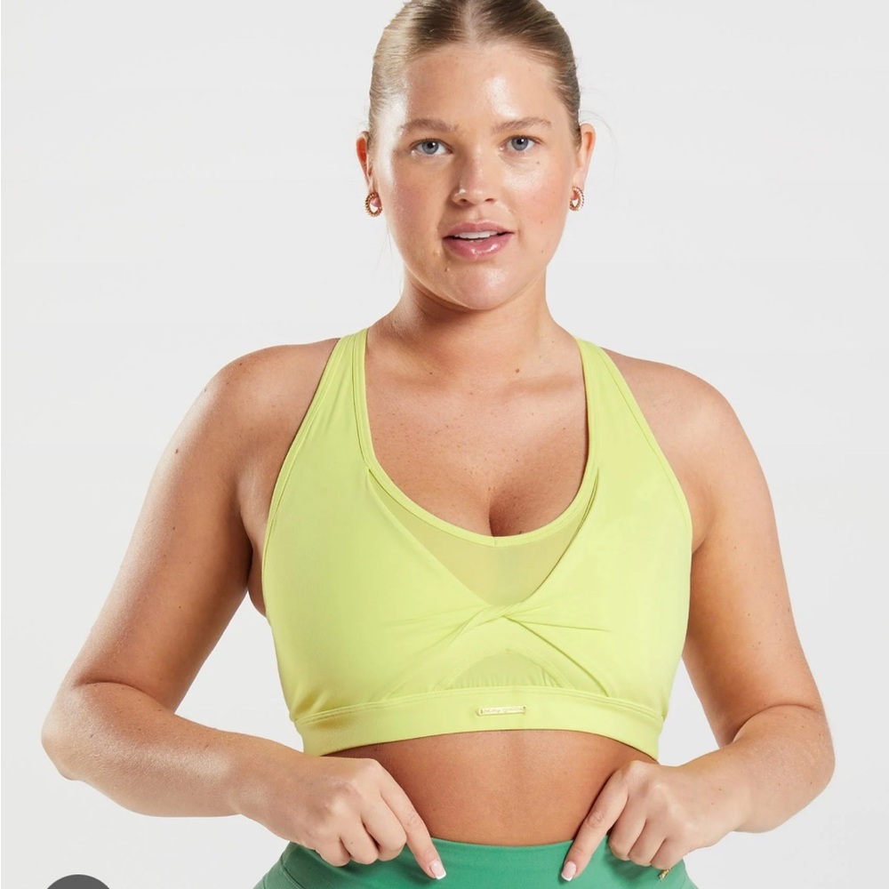 BRAND NEW 2 PIECE SET: Whitney x Gymshark Sports Bra + Leggings XS